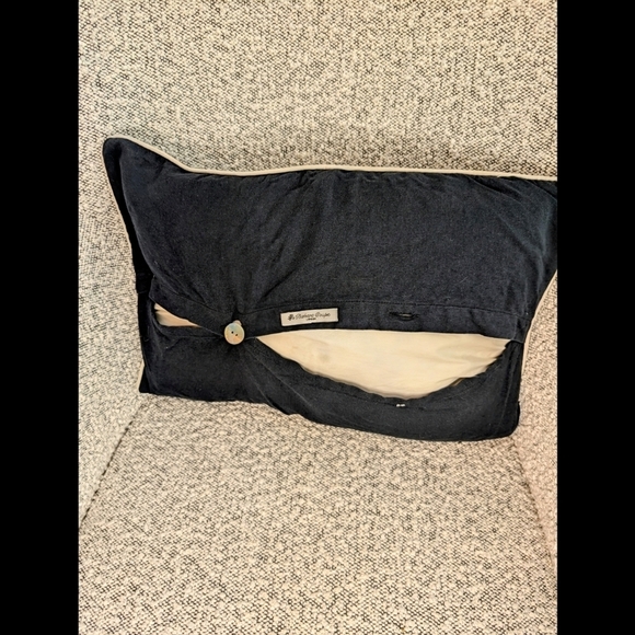 2 Throw Cushions- Love Is All You Need - Black And Cream - Picture 6 of 11